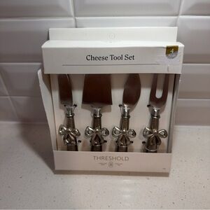 Threshold Bow-Accent Cheese Tool Set - Silver NEW